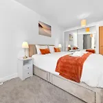 Canary Wharf Apartment