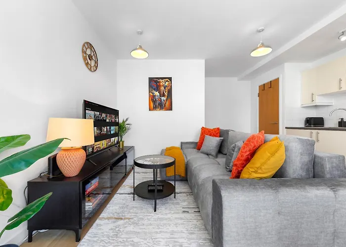 Canary Wharf Apartment