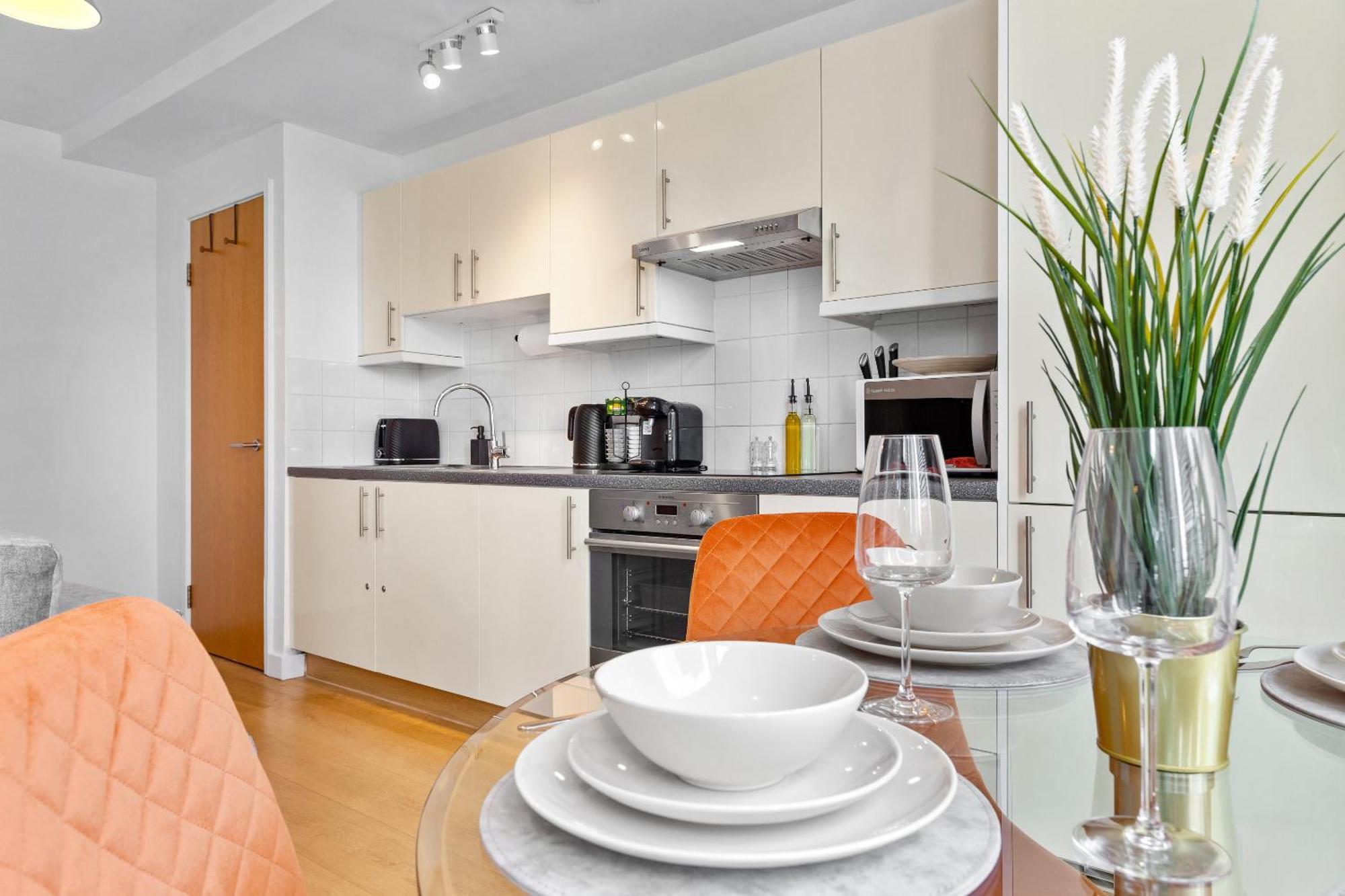 Canary Wharf Apartment *